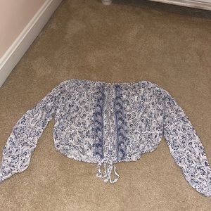 Off the shoulder top from Hollister, size XS.